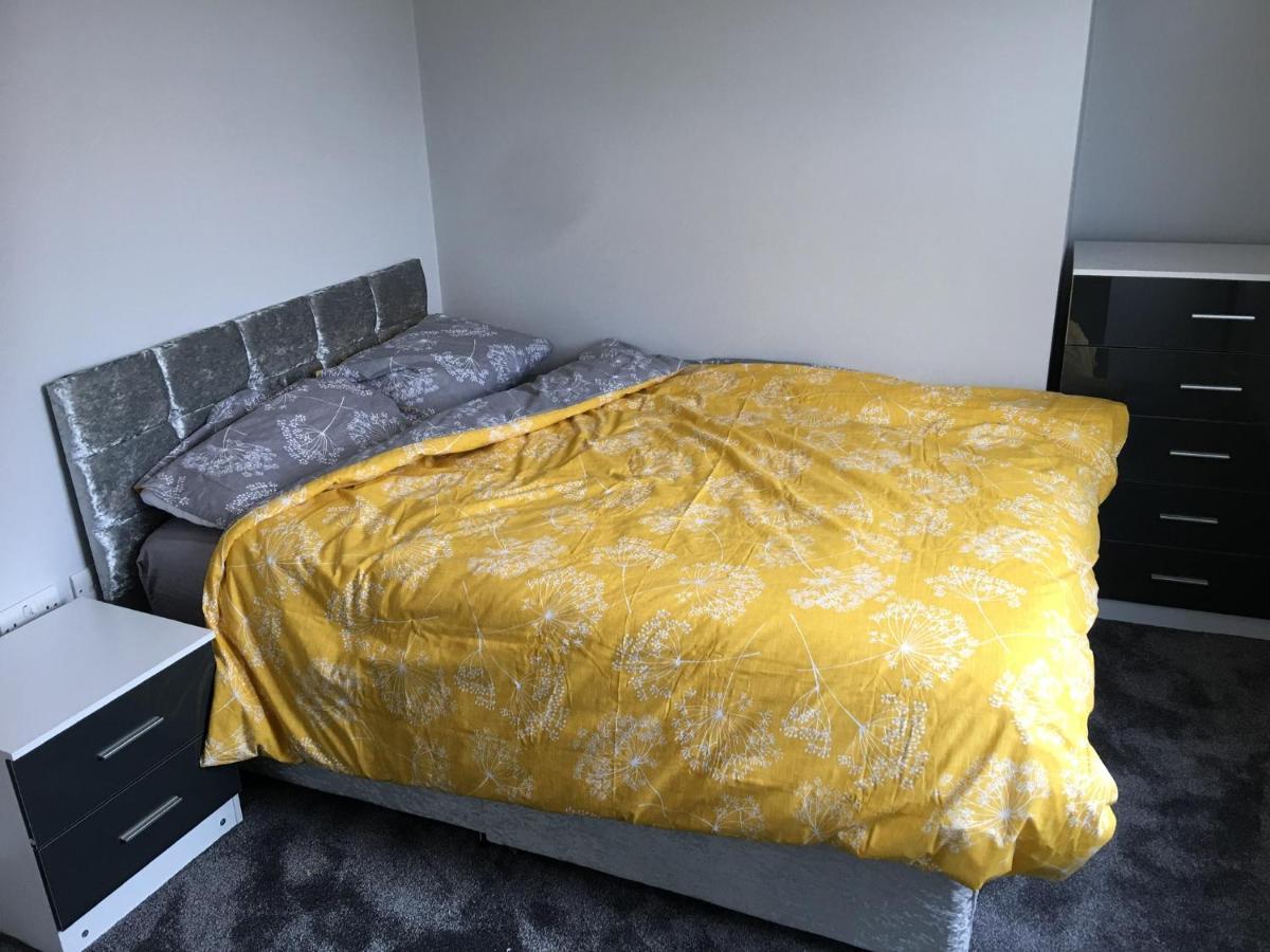 Camden Guest House Double Bedroom With Super Large King Bed Londres Exterior foto